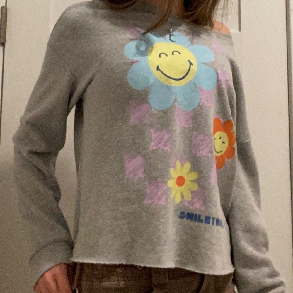 Smiley world Sweater - Picture 2 of 5